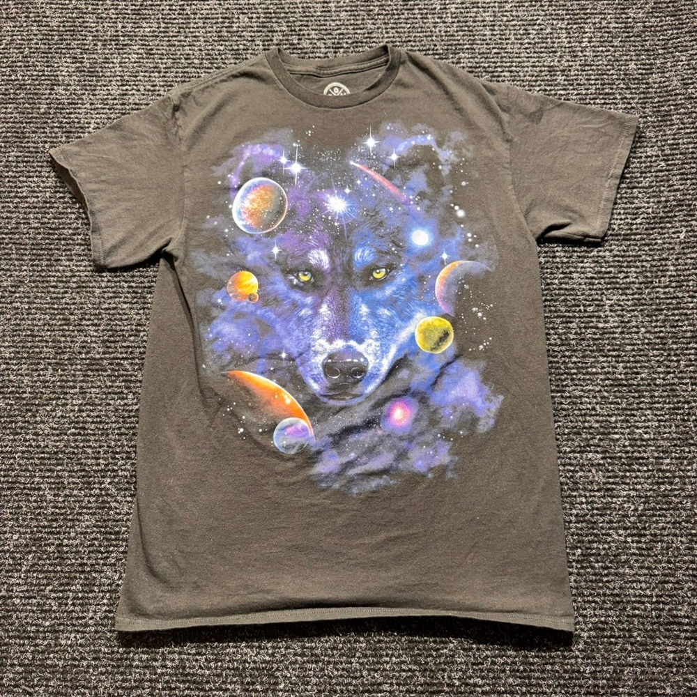 Dom Wolf in Space Galaxy Graphic T-Shirt Mens Medium Black Planets Celestial Tee - Picture 1 of 11